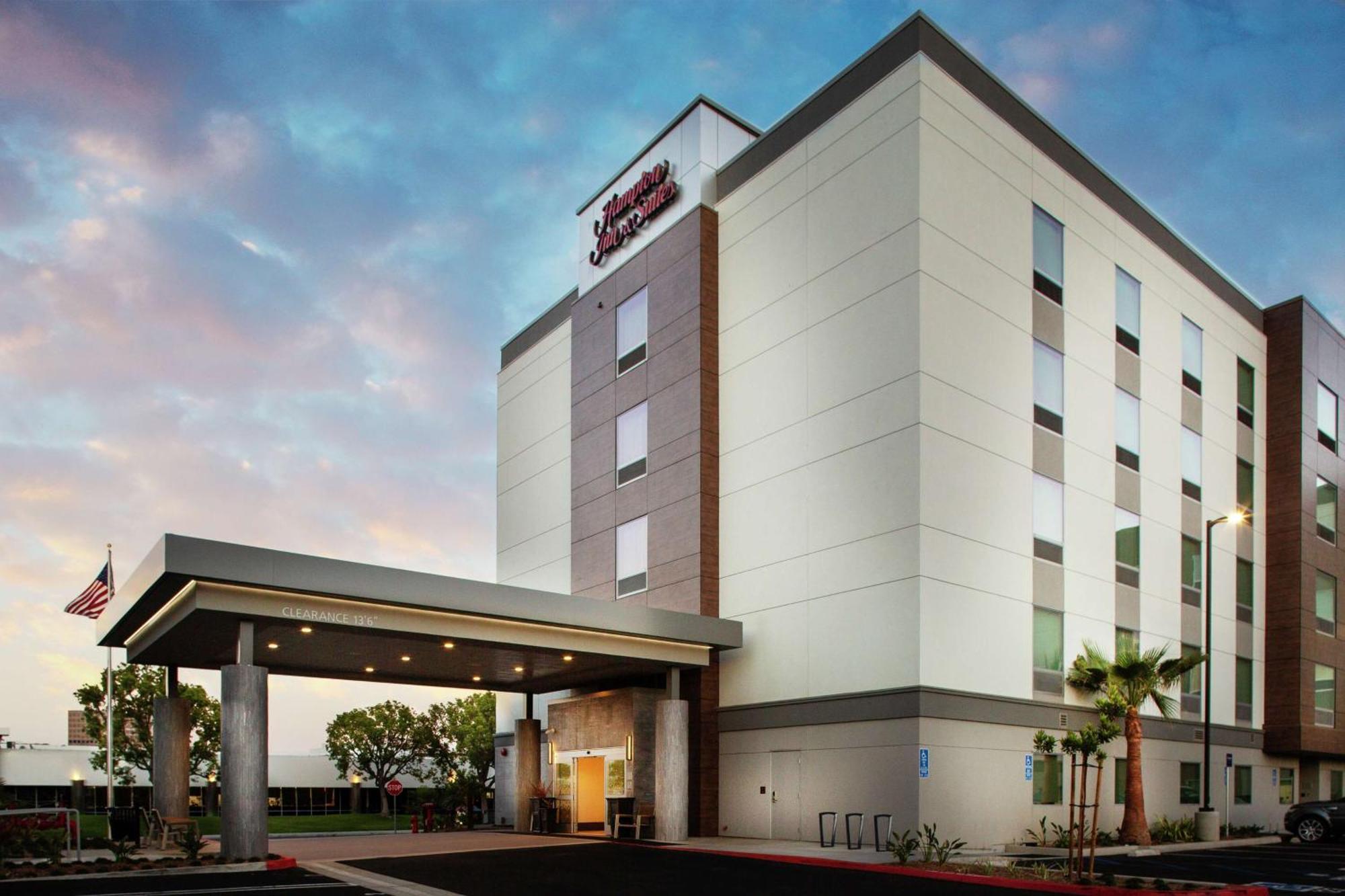 Hampton Inn & Suites Irvine/Orange County Airport Ngoại thất bức ảnh